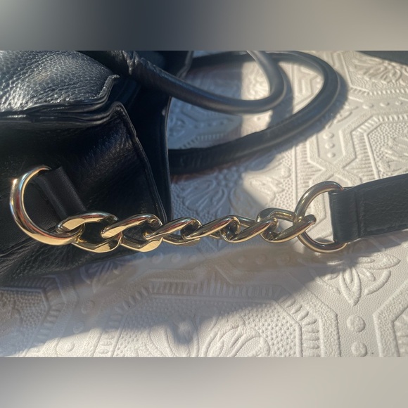 Michael Kors Crossbody Satchel Bag Black Gold Hardware Gently Used Handbag - Picture 5 of 16